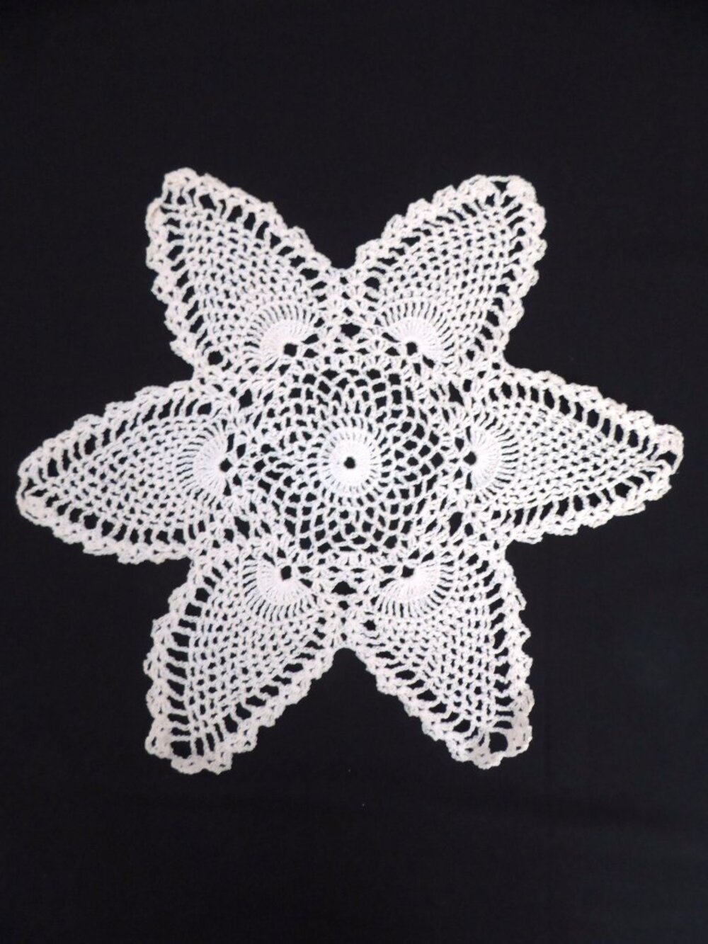 14.5” VINTAGE ANTIQUE DOILY STAR FLOWER HANDCRAFTED CROCHET LACE DECOR